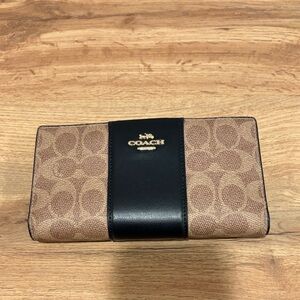 Coach Tan and Black Signature Wallet